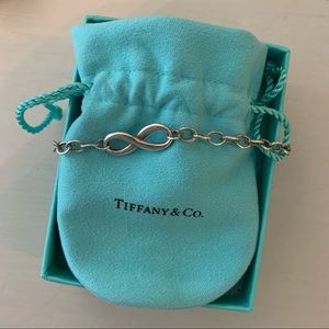 TIFFANY & CO. infinity bracelet